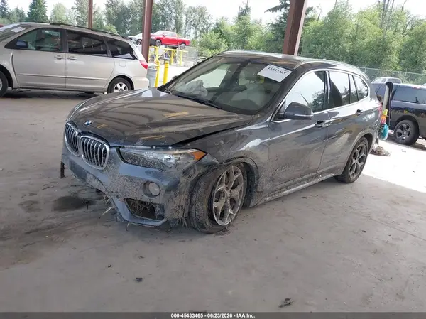 WBXHT3C35J5F89879 2018 BMW X1 - Image 2