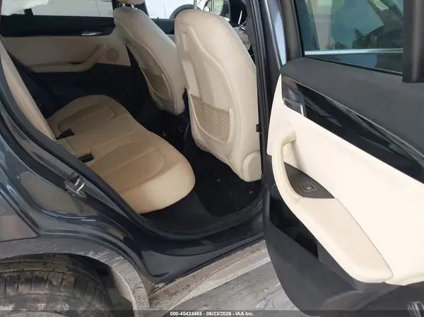 WBXHT3C35J5F89879 2018 BMW X1 - Image 8