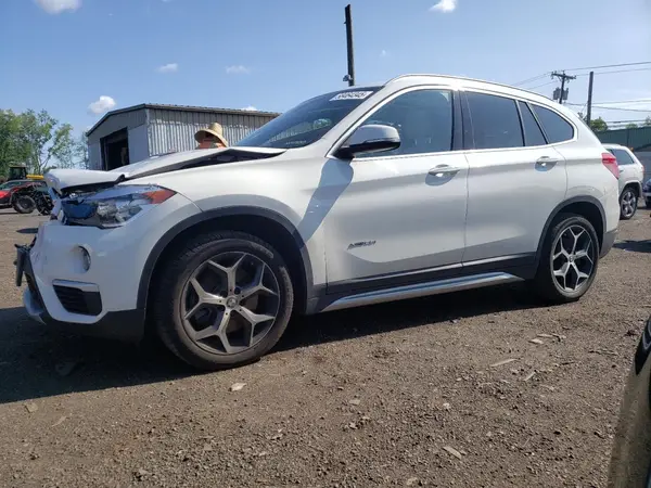 WBXHT3C35J5F89977 2018 BMW X1 - Image 1