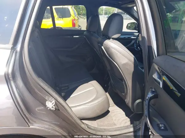 WBXHT3C35J5F90675 2018 BMW X1 - Image 8