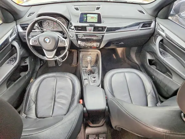 WBXHT3C35J5K22042 2018 BMW X1 - Image 8