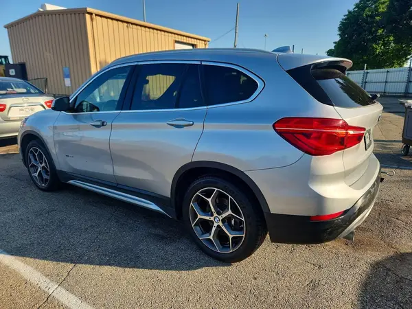 WBXHT3C35J5K23482 2018 BMW X1 - Image 2