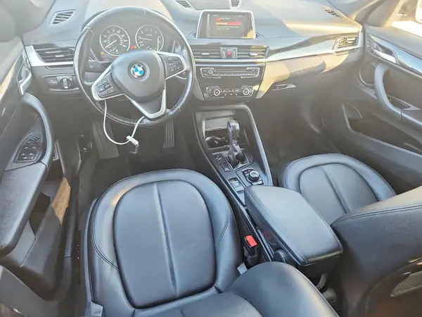 WBXHT3C35J5K23482 2018 BMW X1 - Image 8