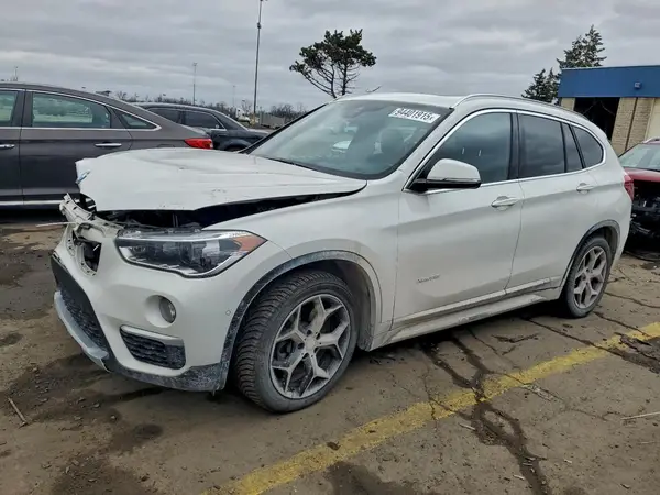 WBXHT3C35J5K24261 2018 BMW X1 - Image 1