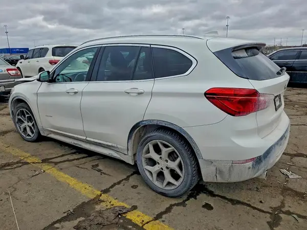 WBXHT3C35J5K24261 2018 BMW X1 - Image 2