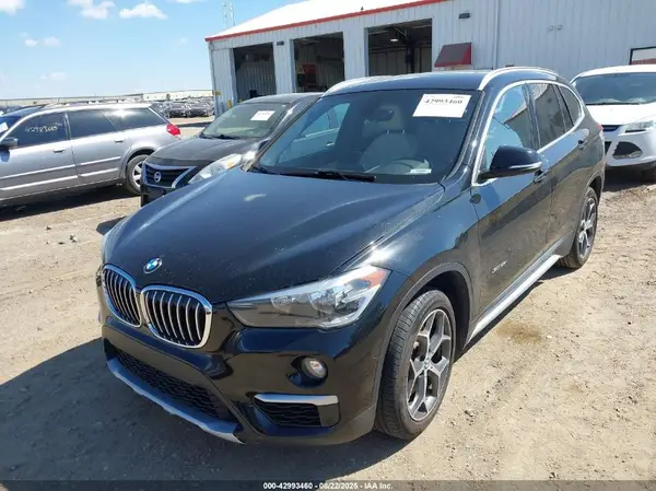 WBXHT3C35J5K26009 2018 BMW X1 - Image 2