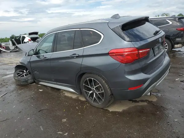 WBXHT3C35J5K26530 2018 BMW X1 - Image 2