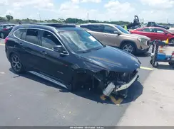WBXHT3C35J5K27371 2018 BMW X1