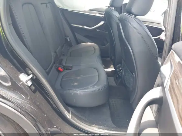 WBXHT3C35J5K27371 2018 BMW X1 - Image 8