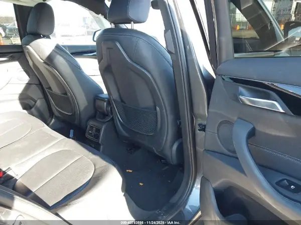 WBXHT3C35J5K27998 2018 BMW X1 - Image 8