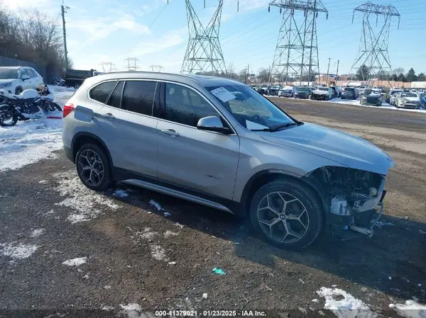 WBXHT3C35J5K28407 2018 BMW X1 - Image 1