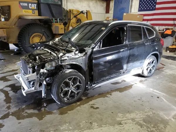 WBXHT3C35J5K30657 2018 BMW X1 - Image 1