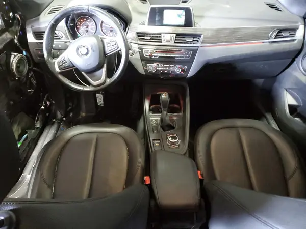 WBXHT3C35J5K30657 2018 BMW X1 - Image 8
