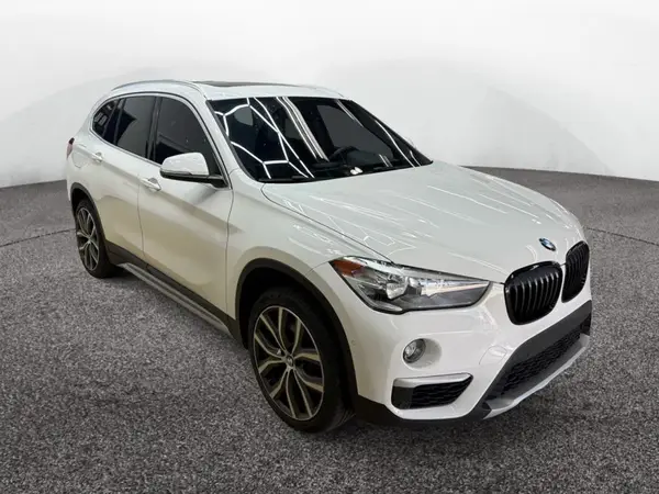 WBXHT3C35J5L28006 2018 BMW X1 - Image 1