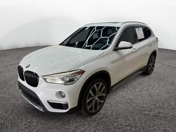 WBXHT3C35J5L28006 2018 BMW X1 - Image 2