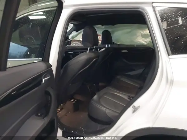 WBXHT3C35J5L30970 2018 BMW X1 - Image 8