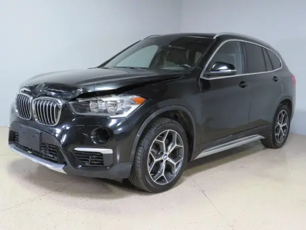 WBXHT3C35J5L33173 2018 BMW X1 - Image 2