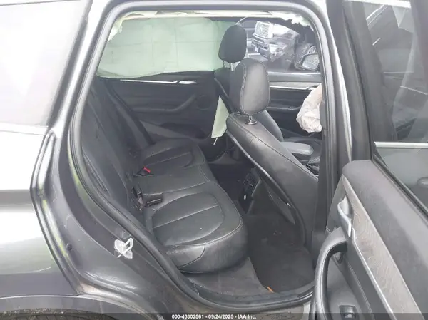WBXHT3C36G5E49901 2016 BMW X1 - Image 8