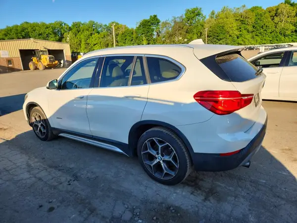 WBXHT3C36G5E51163 2016 BMW X1 - Image 2