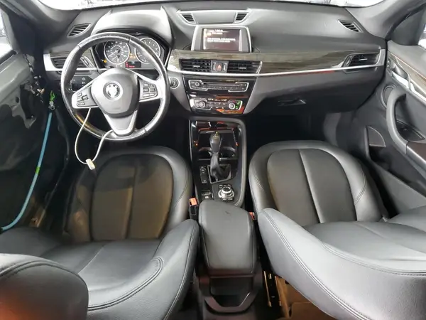 WBXHT3C36GP881258 2016 BMW X1 - Image 8
