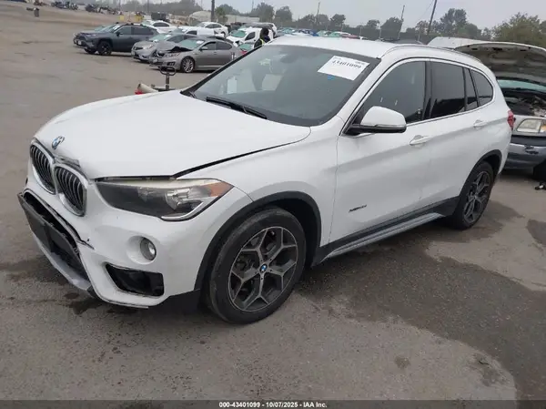 WBXHT3C36GP881678 2016 BMW X1 - Image 2