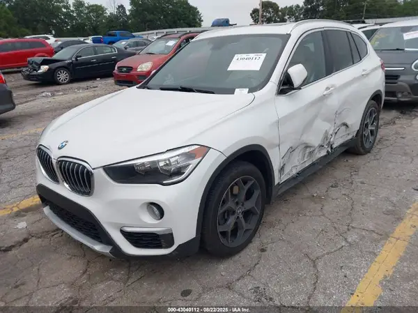 WBXHT3C36GP882801 2016 BMW X1 - Image 2