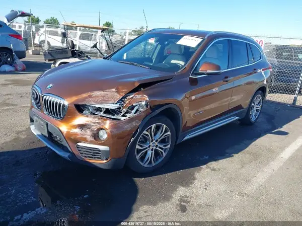 WBXHT3C36GP884287 2016 BMW X1 - Image 2