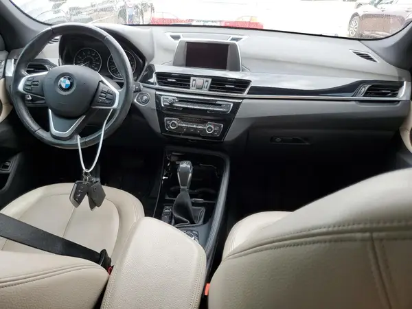 WBXHT3C36GP885245 2016 BMW X1 - Image 8