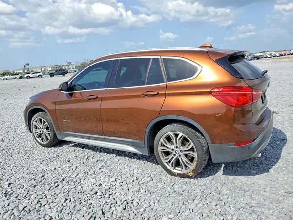 WBXHT3C36GP885519 2016 BMW X1 - Image 2