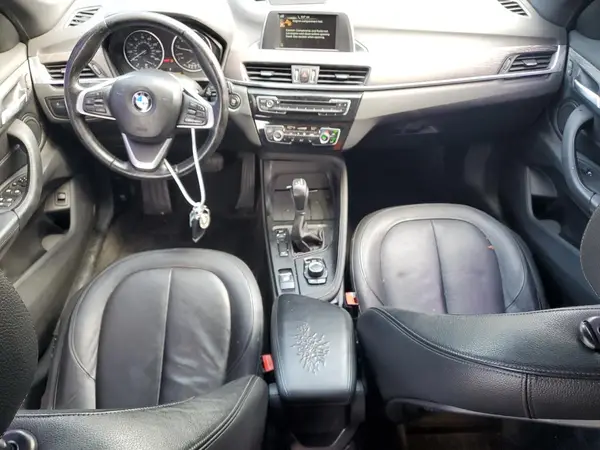 WBXHT3C36H5F68033 2017 BMW X1 - Image 8