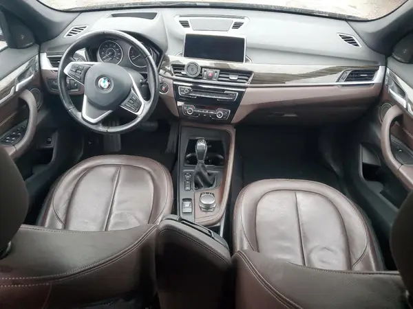 WBXHT3C36H5F70882 2017 BMW X1 - Image 8