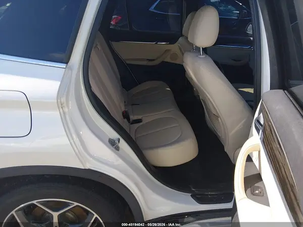 WBXHT3C36H5F71367 2017 BMW X1 - Image 8