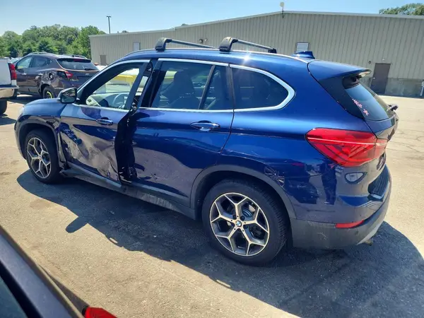 WBXHT3C36H5F72468 2017 BMW X1 - Image 2