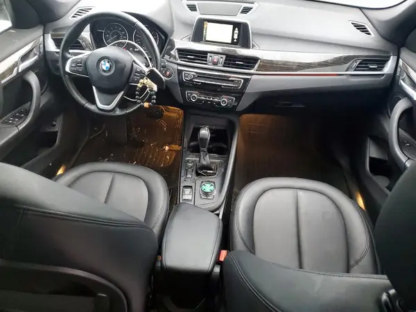 WBXHT3C36H5F73281 2017 BMW X1 - Image 8