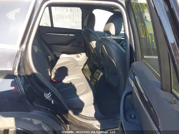 WBXHT3C36H5F74320 2017 BMW X1 - Image 8