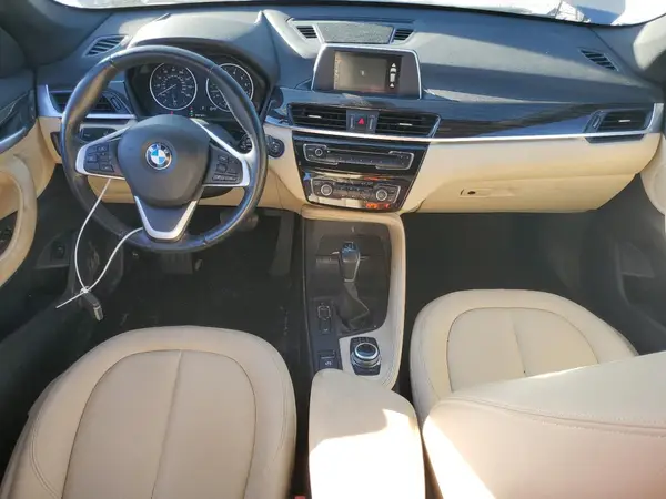 WBXHT3C36H5F75127 2017 BMW X1 - Image 8