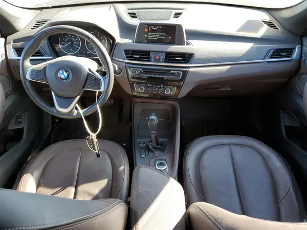 WBXHT3C36H5F78075 2017 BMW X1 - Image 8