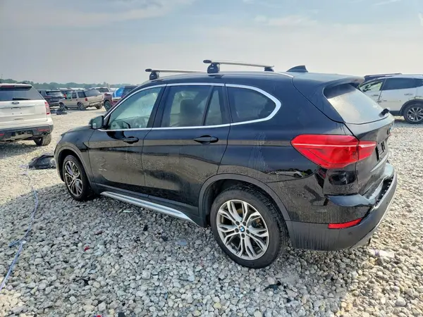 WBXHT3C36H5F80022 2017 BMW X1 - Image 2