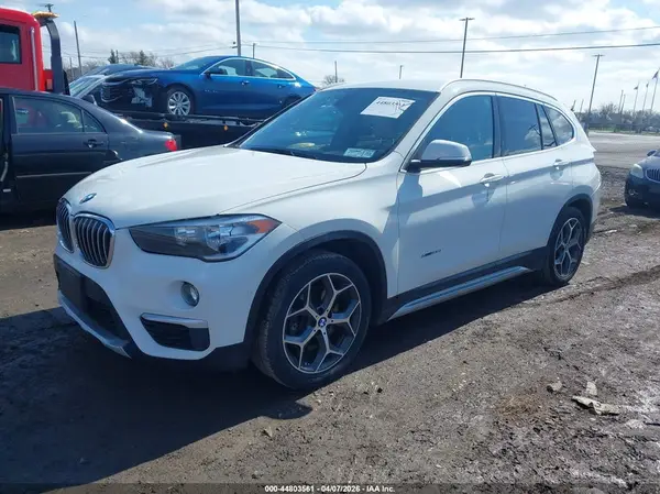 WBXHT3C36H5F80800 2017 BMW X1 - Image 2