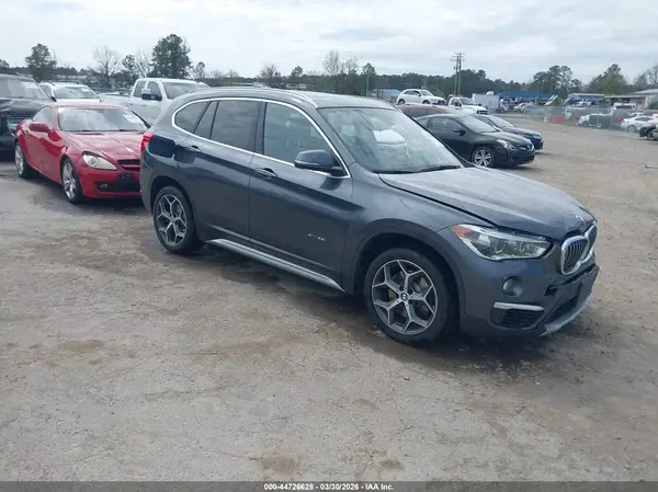 WBXHT3C36H5F81221 2017 BMW X1 - Image 1