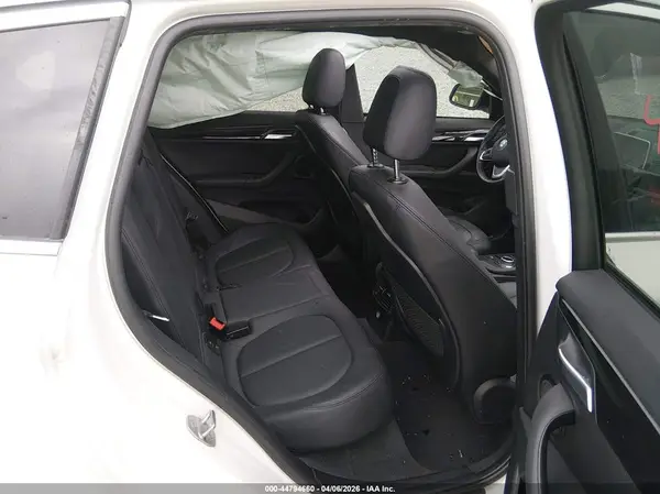 WBXHT3C36H5F81249 2017 BMW X1 - Image 8