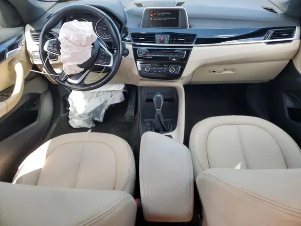 WBXHT3C36H5F82630 2017 BMW X1 - Image 8