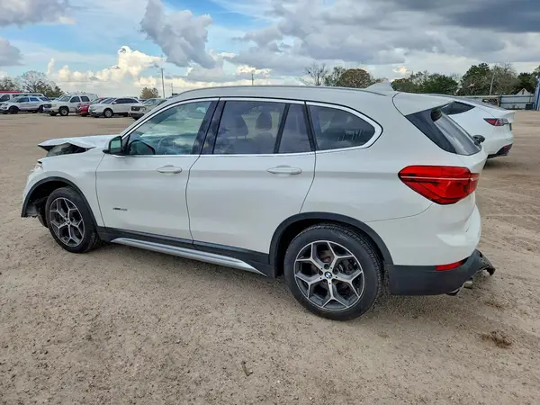 WBXHT3C36H5F83633 2017 BMW X1 - Image 2