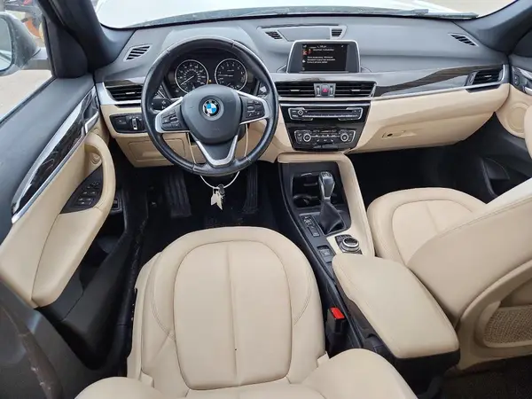 WBXHT3C36H5F83633 2017 BMW X1 - Image 8