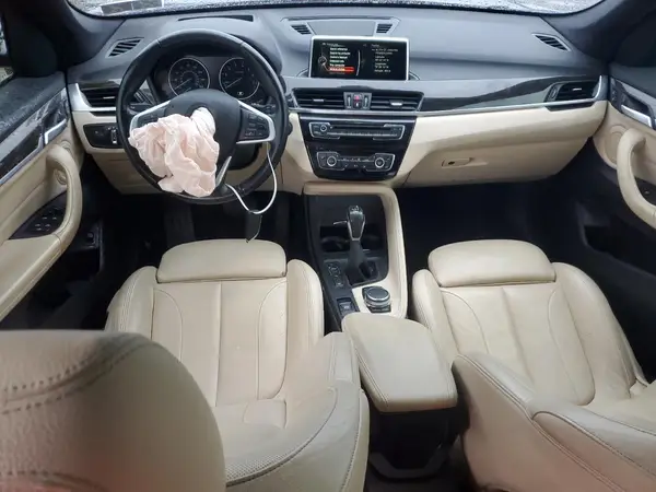 WBXHT3C36H5F86273 2017 BMW X1 - Image 8