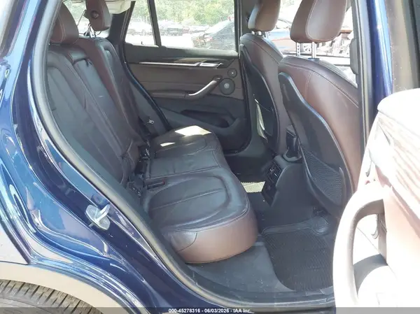 WBXHT3C36H5F87035 2017 BMW X1 - Image 8