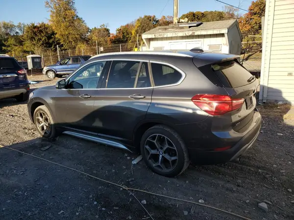 WBXHT3C36J3H30261 2018 BMW X1 - Image 2