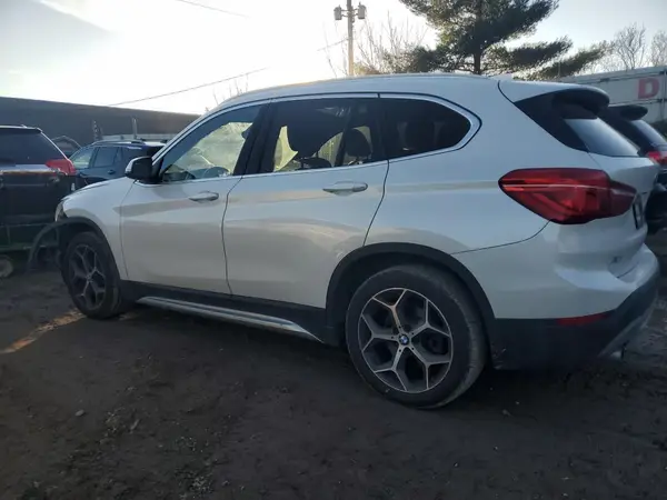 WBXHT3C36J3H32768 2018 BMW X1 - Image 2