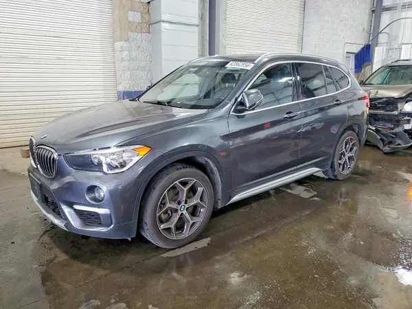 WBXHT3C36J3H33693 2018 BMW X1 - Image 1