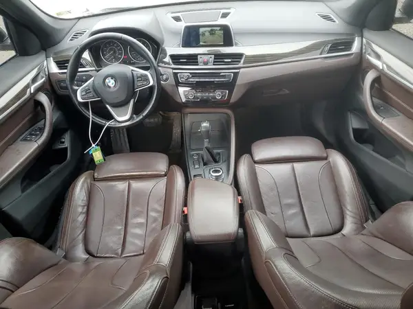 WBXHT3C36J5F88837 2018 BMW X1 - Image 8